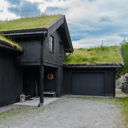 Chalet Luxurious 5-bedroom Mountain With Sauna, Panoramic Views, And Two Full Bathrooms *