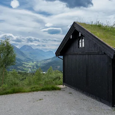 Luxurious 5-bedroom Mountain With Sauna, Panoramic Views, And Two Full Bathrooms Chalet Stranda (More og Romsdal)
